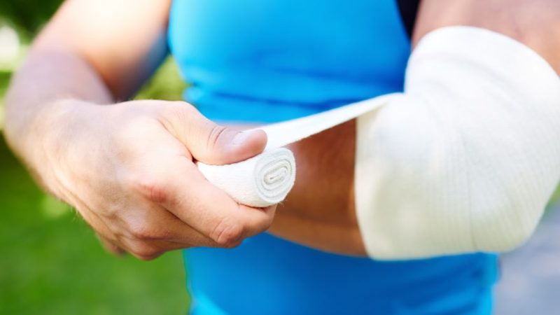 Sportsman Bandaging Elbow