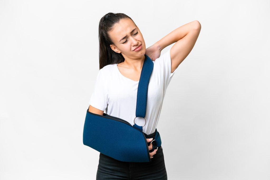 Shoulder Pain: Treatments, Symptoms And Causes 11 Young Moroccan Girl | Avant Orthopaedics